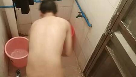 Wash daddy's cock medicine, otherwise daddy will be very sad