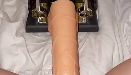 kitten and her thrusting machine