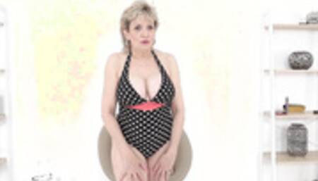 Peeping on Auntie Lady Sonia sunbathing JOI