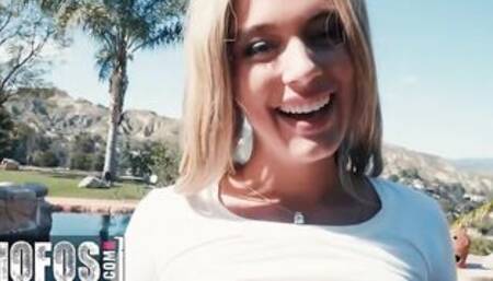 Mofos - Voluptuous Athena Palomino Has A Photoshoot That Turns Into A Banged Session With Chad White