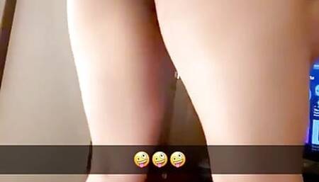 Twink shaking ass