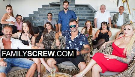 Pornstar sex with seductive Peter Stallion and Daphne Klyde from Family Screw