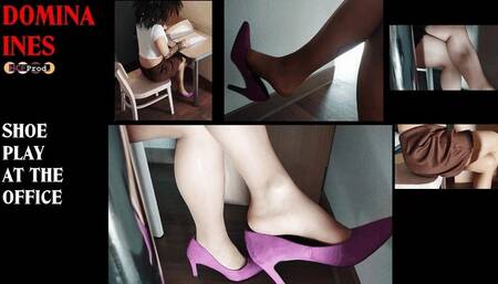 SHOE PLAY UNDER THE DESK (HD)