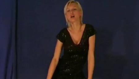 Jana's first casting a teen masturbating her blonde pussy
