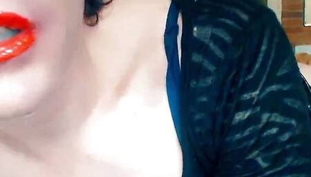 Sexy Lips FEMBOY Farts Just For You While Smoking! JOI