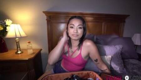 Papaya Zero - Hot Sister says Good Bye to Bro with a Pussy Hug