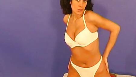 I present to you Petra a real brunette fairy with a great desire to show herself on a porn site