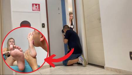 The neighbor Angel's shoes (MP4-HD 1080p)