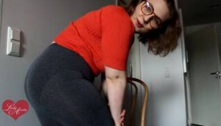 Ladyaorta - Jerk Off To Mommy's Big Ass In Leggings