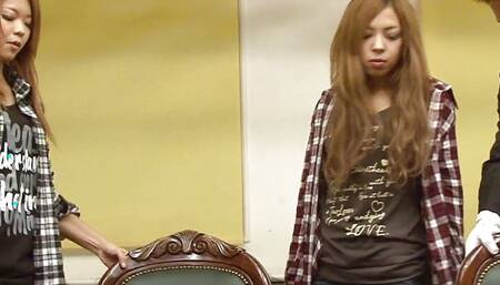 JAPANESE SEXY GIRLS GET FUCKED AFTER LICKING ON THE SOFA