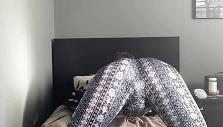 Submissive white femboy twink twerking fat ass