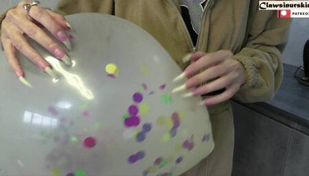 Nails in action - Scratching to burst