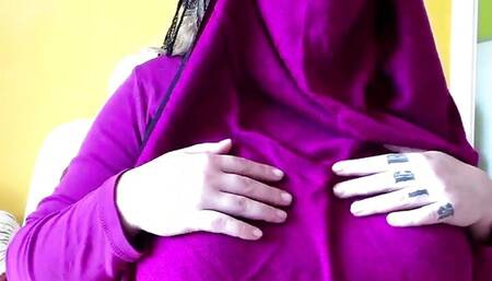 Arabic girl Muslim purple Hijab cosplay big tits webcam recorded show March 20th