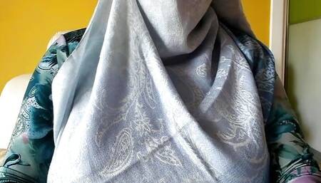 Blue Hijab Arab Muslim Girl on cam big tits masturbation recorded show March 20th