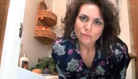 Janey Jones - Handjob from Mommy