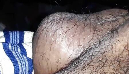 Semburan si gesit irit membuat tusukannya semakin runcing membuat wanita mengerang ke enakan sampai crot beberapa kali