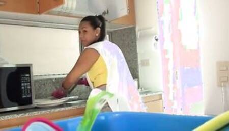 OPERACIONLIMPIEZA - Thick Maid Andrea Flores Does Threesome After Work - MAMACITAZ