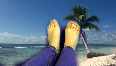 Relax by watching Miss Minnie's bare feet and listening to the sound of ocean waves