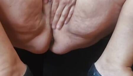 Fat old squirting hairy granny pussy ! Ooo fuck yes.