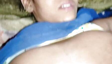 Bhabhi ne dever ka land chusa aur fir use apani jhate k bal saf karwaya
