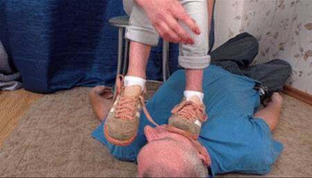 Blackhead massages face of her beloved with feet in socks, vf2560h 720p