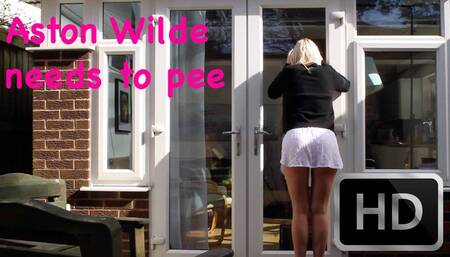 Aston Wilde needs to pee