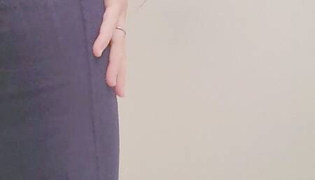 Using The Toilet In Tight Jeans HD Mp4