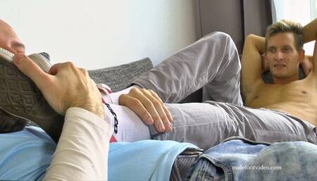 Shirtless Bazz Foot Worship & Tickling