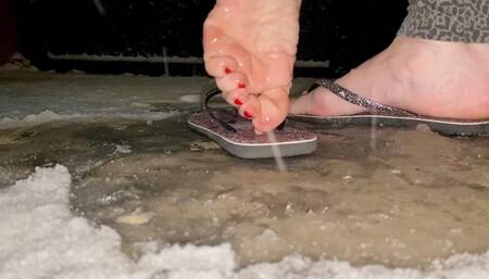 'Snowy soles' milf feet show, red toes, flip flops, soles close-up, foot fetish