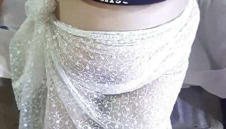 Hot Pakistani desi MYLF fucked hard by a village farmer after dirty talking with him in a hotel and cum inside her pussy
