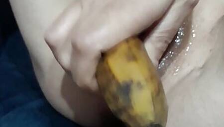 Turkish girl wank with banana