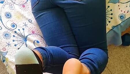 I Fuck a Beautiful Latina Girl's Feet and cum in her Socks