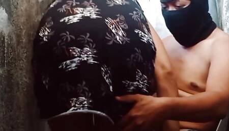 Public sex in the highway almost caught by the truck driver