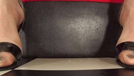 platino nylon feet close up