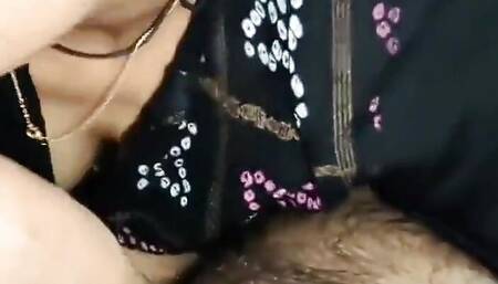 Karachi ki Minal ko dheely lund ko chusny mn bahut maza maza ata ha. Chuse k sara pani or jan nikal deti ha