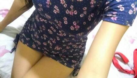 Hoy decidi masturbarme en mi habitacion a solas me puse caliente y termine por correrme