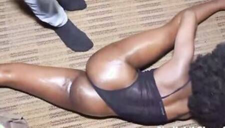 stretch3x fucks dark n Beauty switchy camgirl