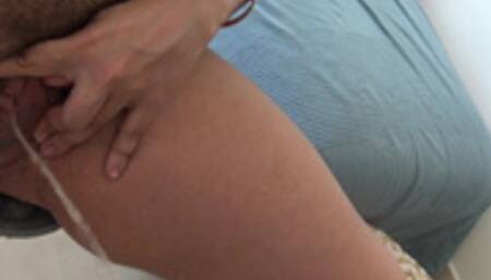 امراءة سكسية بطيز عربية كبيرة تخون زوجها و تهينو قدام الكامرا.