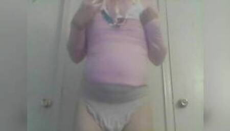 I, sissybabysdney, do some really humiliating things whilst showing my fat stomach