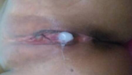 huge messy creampie in the latina cheating pussy wife in fertile day so good while hubby is out