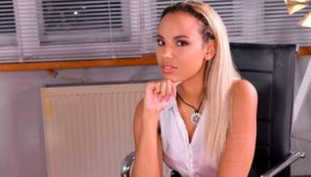 4 for the Price of 1 with Lovely Ladies from 4 Cuntries Flicking Their Beans For You