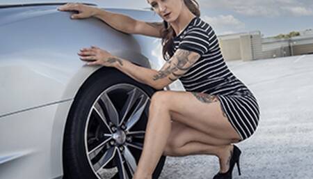 Masturbate and Cum featuring Autumn Bodell - 720 HD WMV