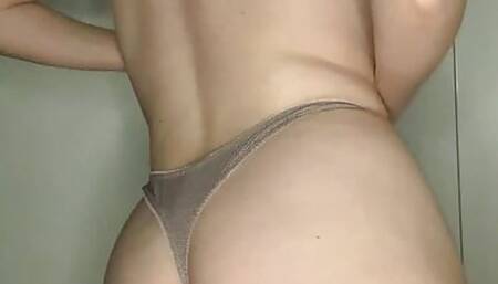 Best OnlyFans Creator Almost Caught By Her Aunt Leaked Tease