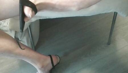 masturbating and cum on my feet