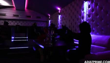 Easy-on-the-eyes tomato's kink sex