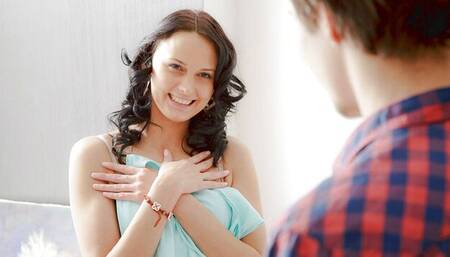 Sweetheart with shaved pussy Vera Lunina received a nice cumshot