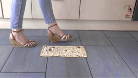 Food under Wedges 2