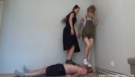 2228 Sneakers trampling with Jina and Camille