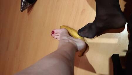 Footjob red toes banana crash
