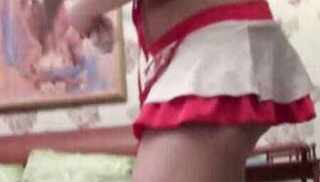 Naughty nurse wraps her mouth around a stiffy